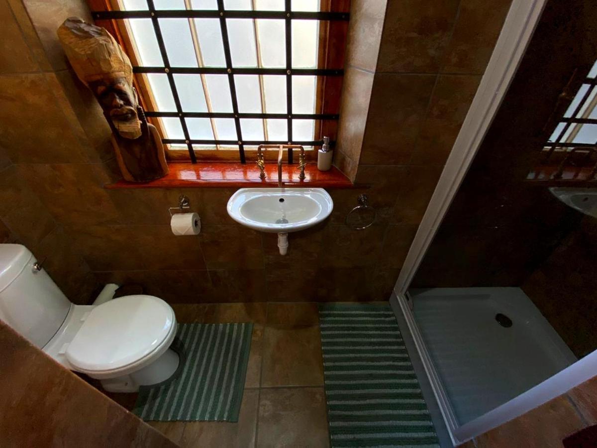 Uthando Backpackers Lodge เอาท์สโฮร์น ภายนอก รูปภาพ