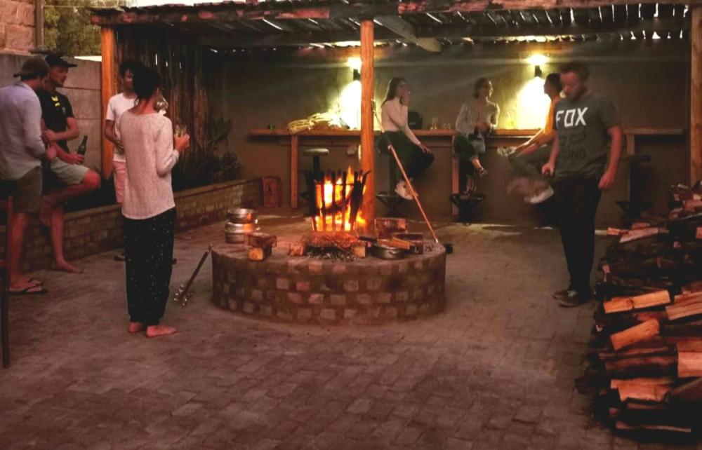 Uthando Backpackers Lodge เอาท์สโฮร์น ภายนอก รูปภาพ